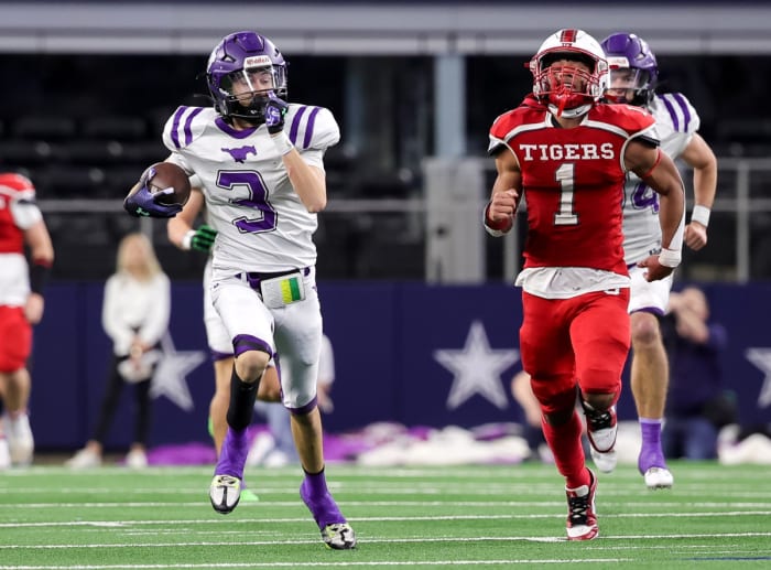 Benjamin vs Oglesby UIL 1-A Six-Man Division 2 Final December 13, 2023 Photo-Tommy Hays85